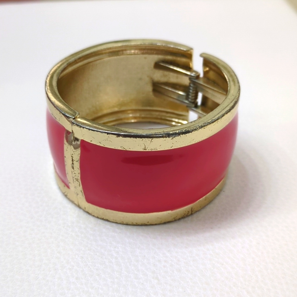 Gold Red Coral Clasp Bangle Bracelet